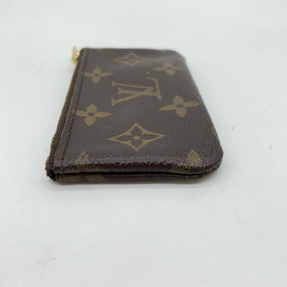 Louis Vuitton Monogram Canvas Key Holder - Picture 7 of 16